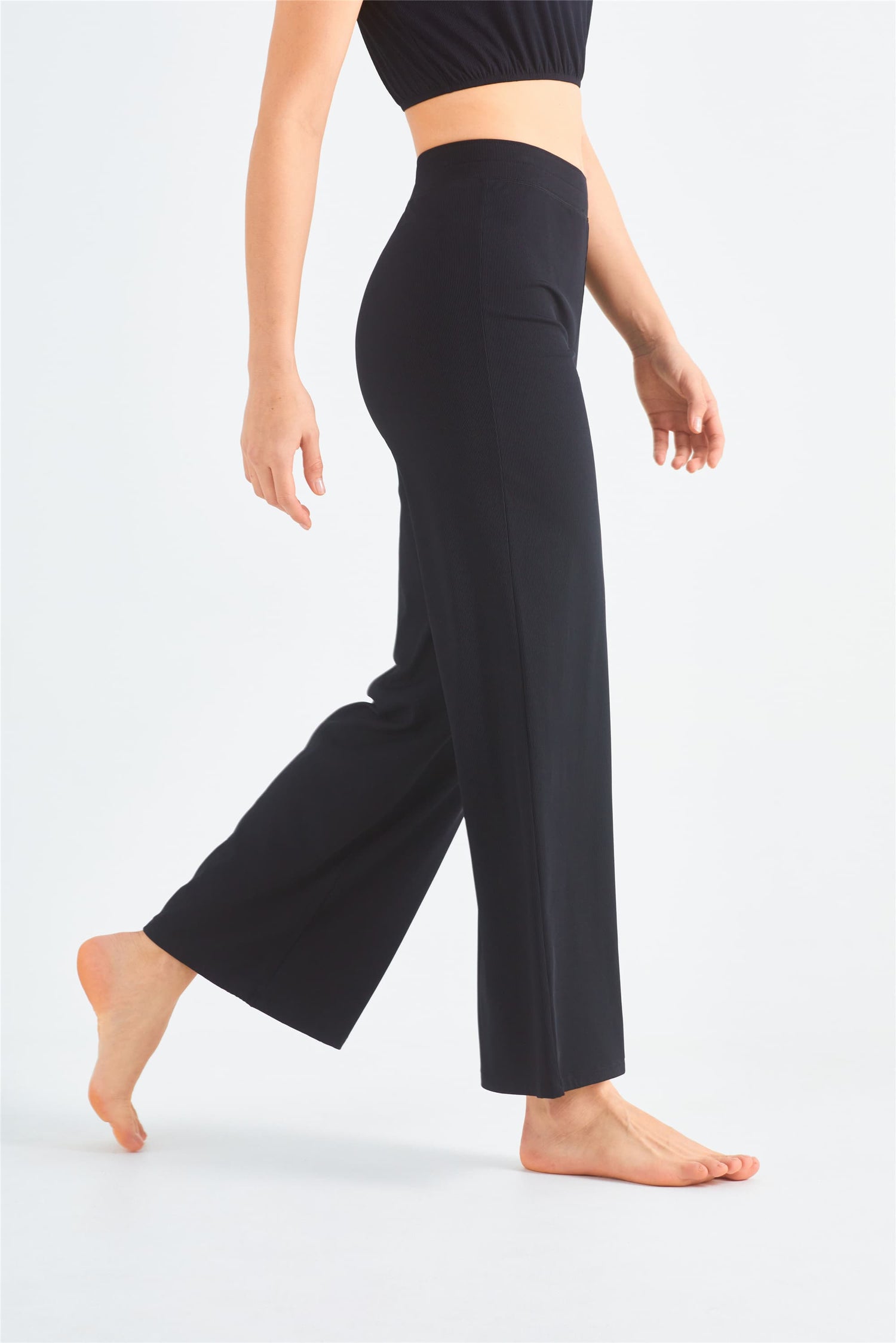 flare pants, yoga pants, yoga leggings, flared pants