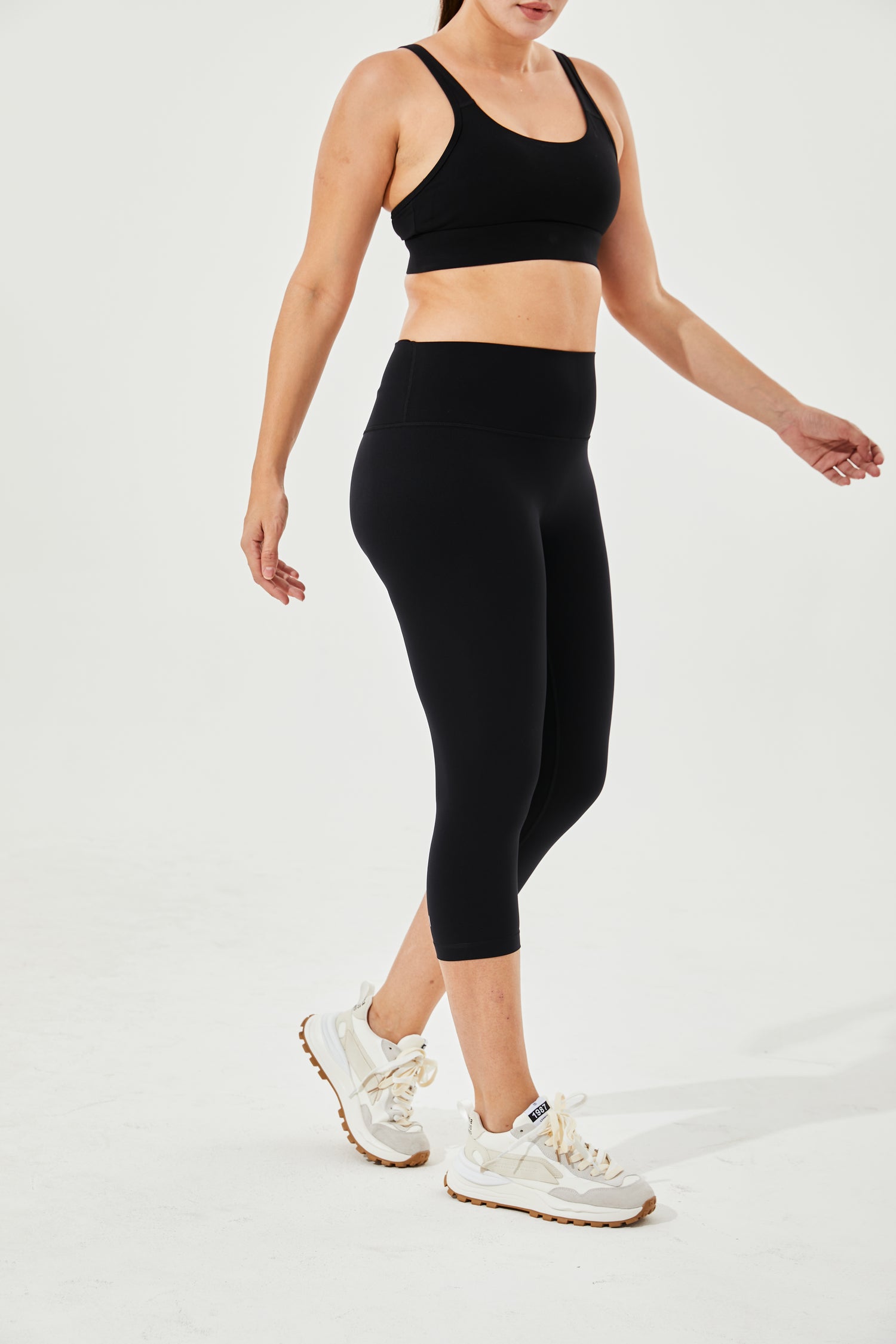 Women's Summer Capri Leggings High Waisted Tummy Control Yoga Workout Gym  Fitness Biker Capris Pants with Pockets 