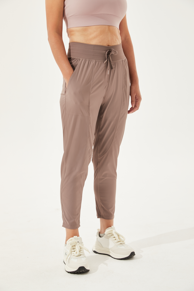 travel joggers for women