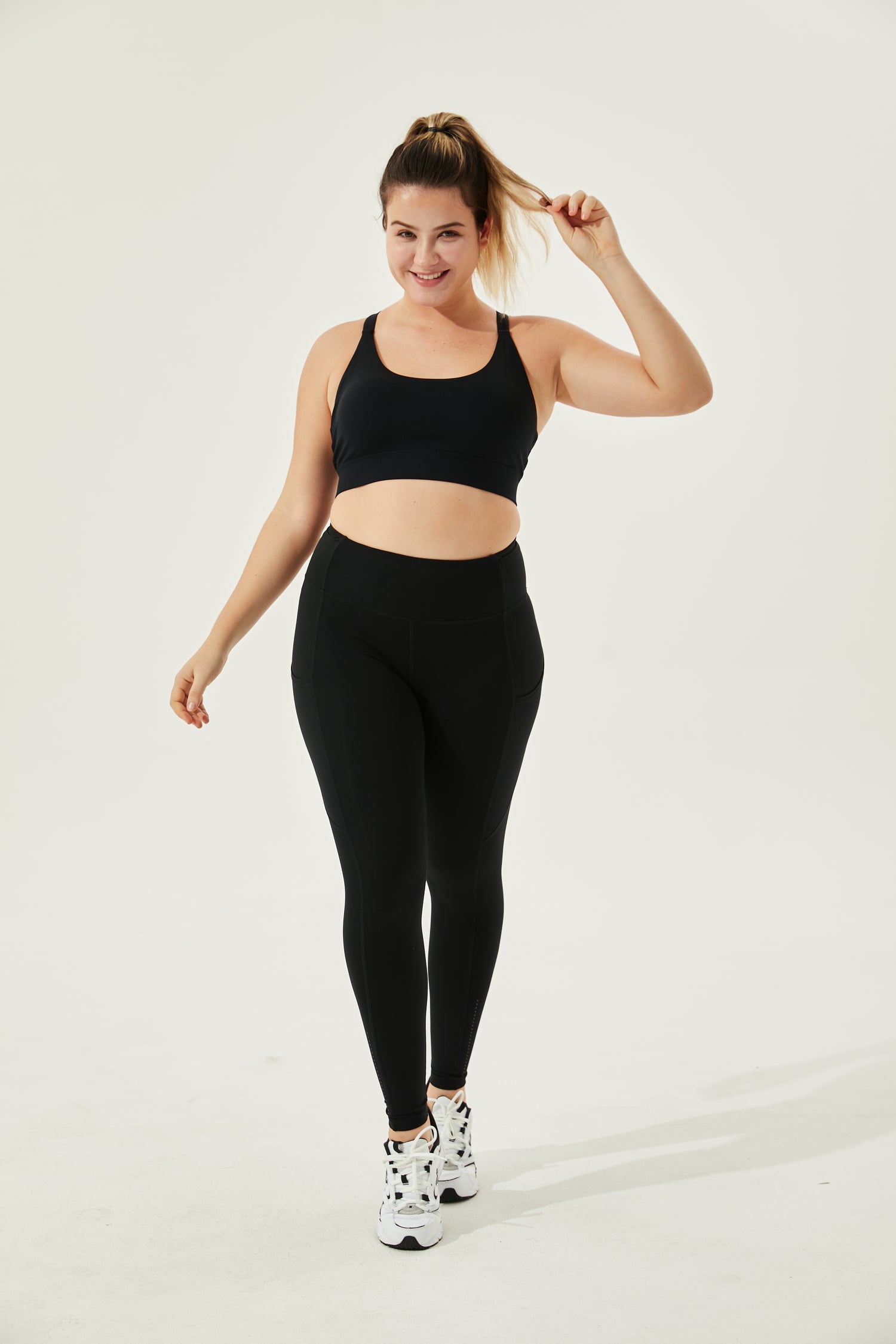 Leggings that Pass the Test 🏆: No More Camel Toe Worries - Gym Wear  Movement