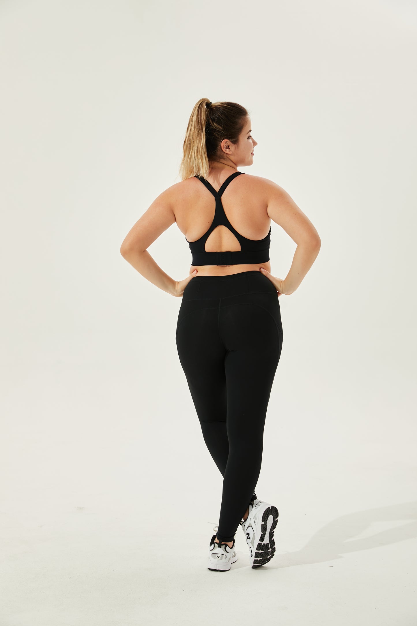 Buttery Soft Graceful Running Sports Bra With Clasps