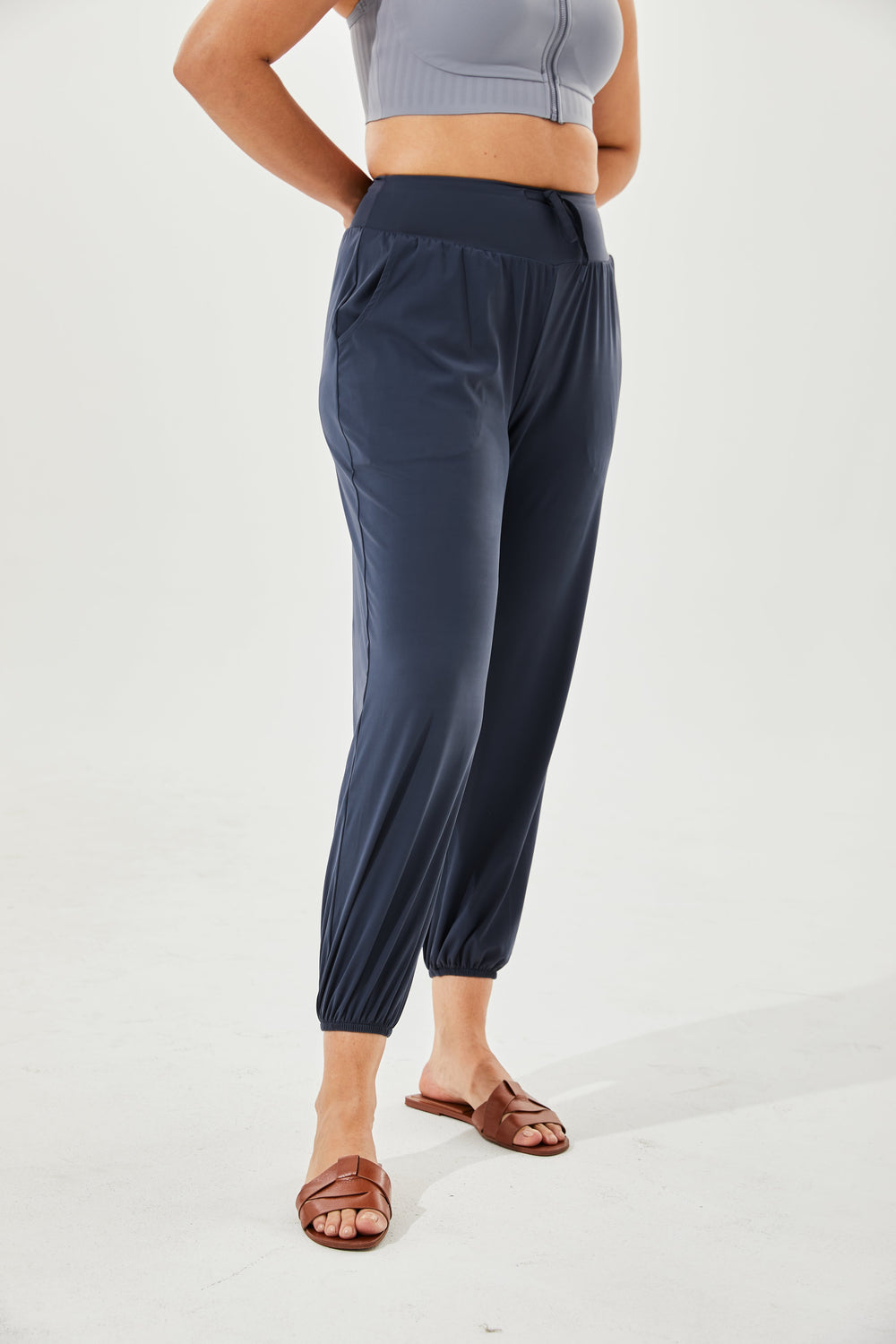 travel joggers for women, workout joggers, singapore, australia