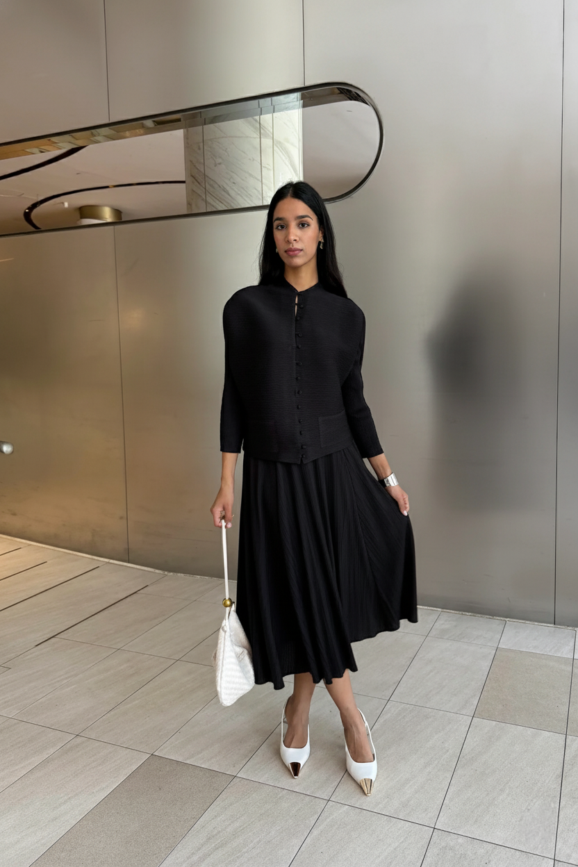 Cooling & Wrinkle-Free Whisper Skirt With Elastic Waistband