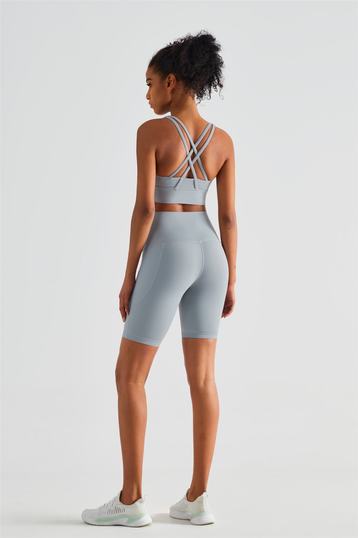 Buttery Soft Stride Biker Shorts With Pockets 8"