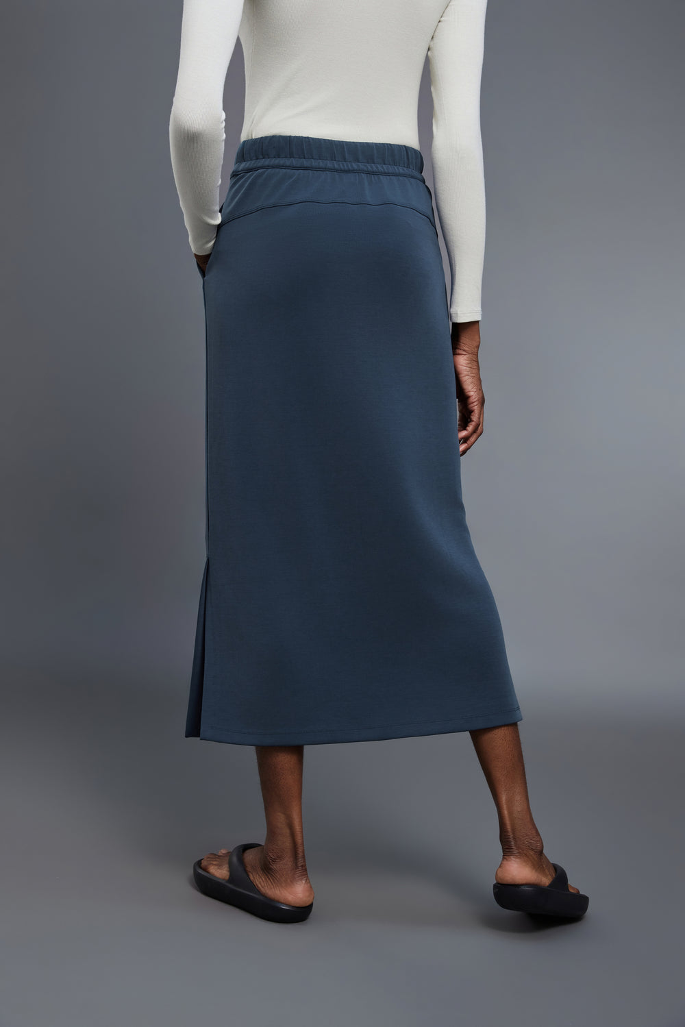 Cooling, Wrinkle-Free & Buttery Soft Posh Skirt With Pockets