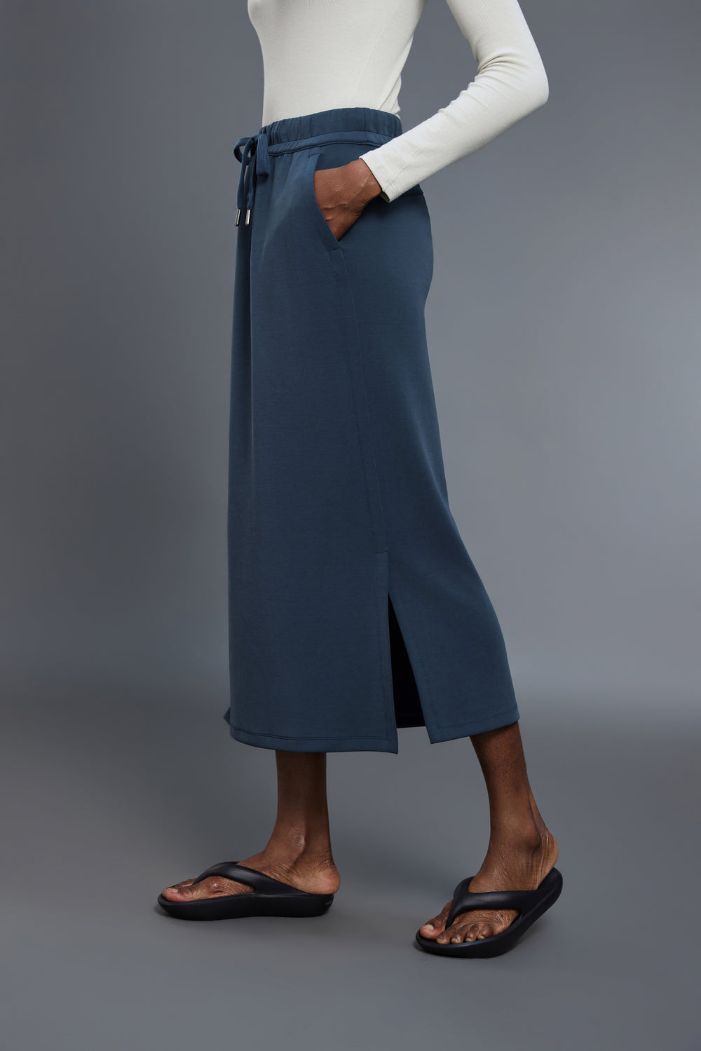 Cooling, Wrinkle-Free & Buttery Soft Posh Skirt With Pockets
