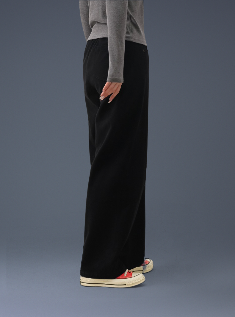 Buttery Soft Halo Jeans With Elastic Waistband & Deep Pockets