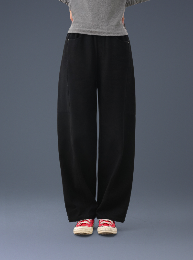 Buttery Soft Halo Jeans With Elastic Waistband & Deep Pockets