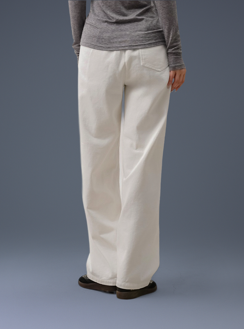 Buttery Soft Halo Jeans With Elastic Waistband & Deep Pockets