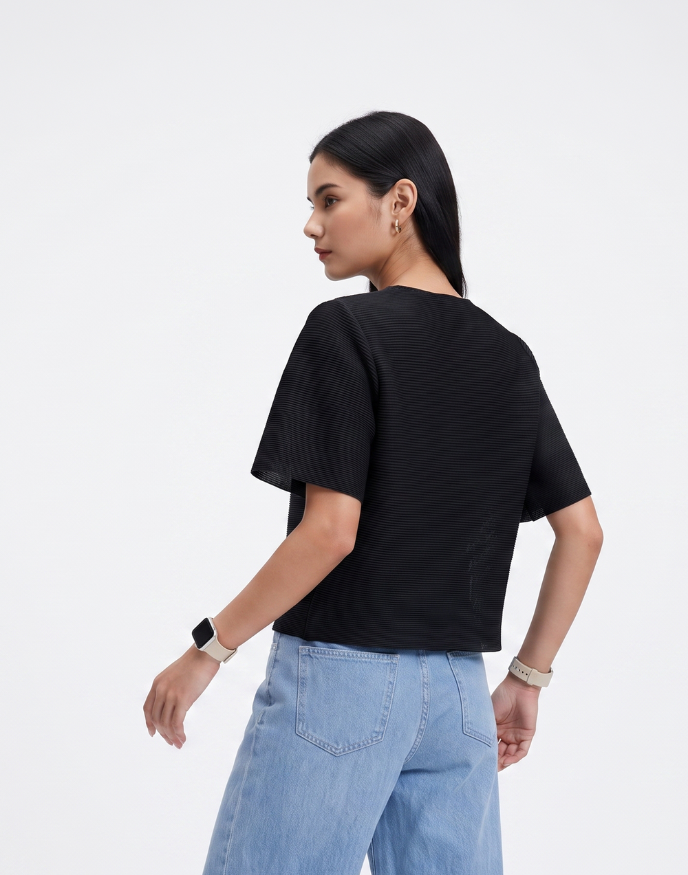 Wrinkle-Free, Cooling, Breathable & Free Size Maven Top