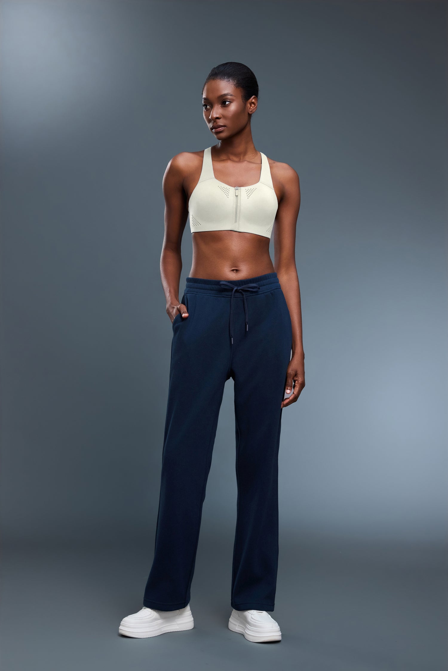 Buy 1, Get 1 Free - High Impact Seamless Redefine Sports Bra With Adjustable Straps & Moulded Cups With Front Zip
