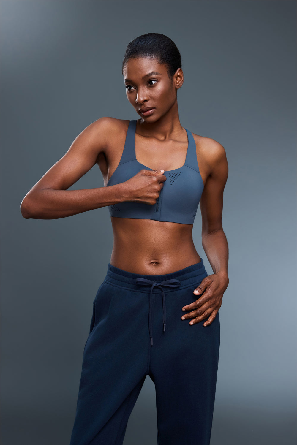 Buy 1, Get 1 Free - High Impact Seamless Redefine Sports Bra With Adjustable Straps & Moulded Cups With Front Zip