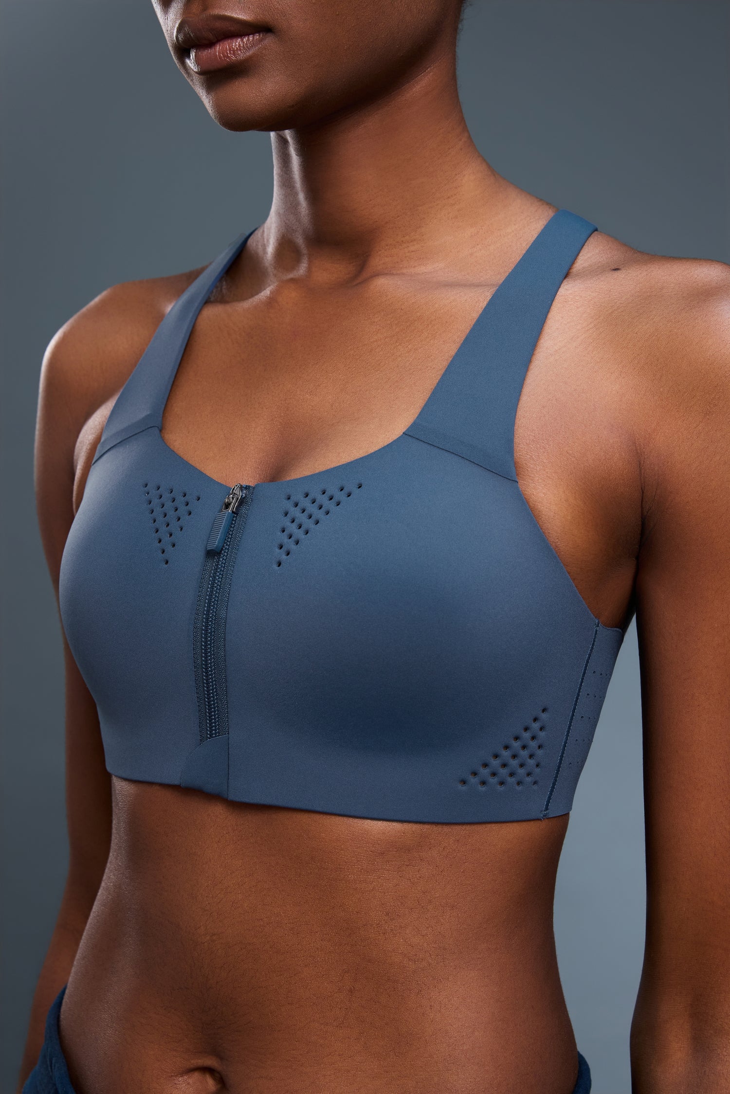 Buy 1, Get 1 Free - High Impact Seamless Redefine Sports Bra With Adjustable Straps & Moulded Cups With Front Zip