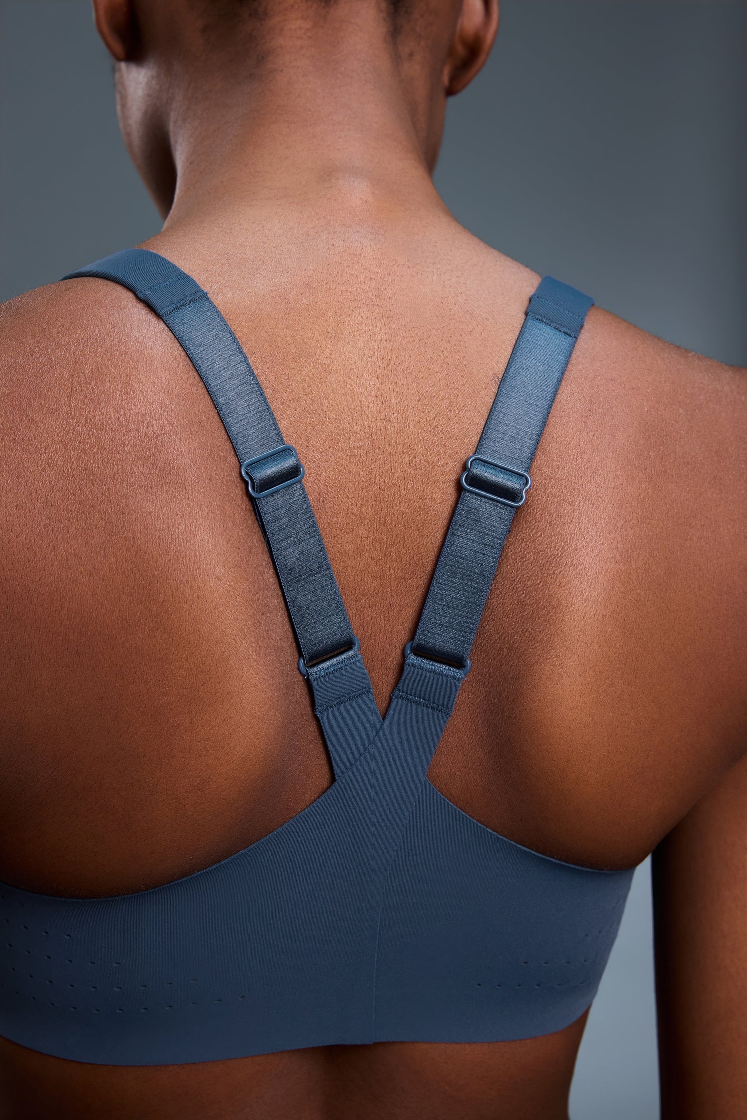 Buy 1, Get 1 Free - High Impact Seamless Redefine Sports Bra With Adjustable Straps & Moulded Cups With Front Zip