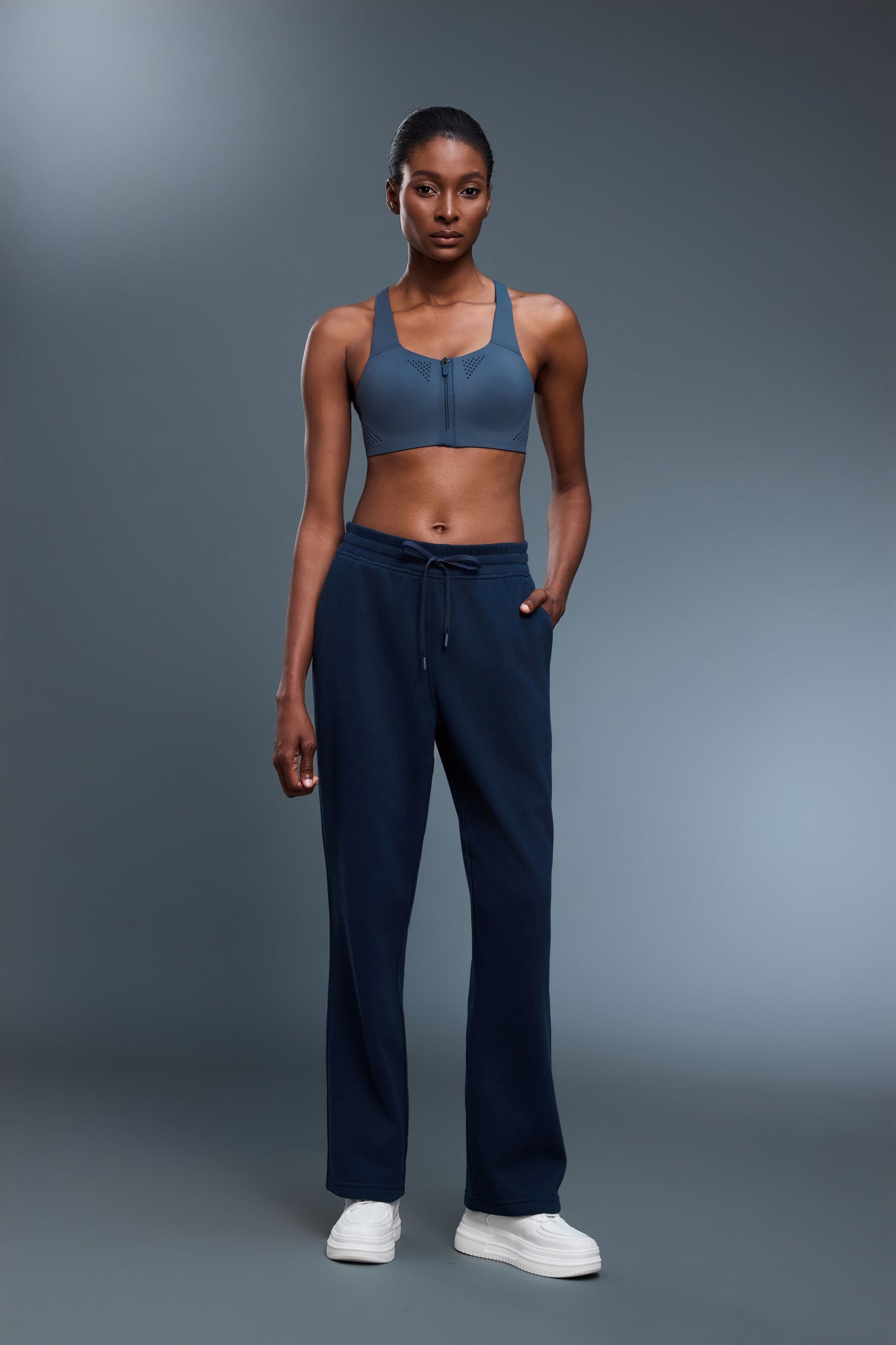 Buy 1, Get 1 Free - High Impact Seamless Redefine Sports Bra With Adjustable Straps & Moulded Cups With Front Zip