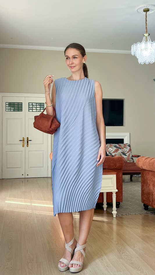 Cooling, Breathable Wrinkle-Free Swirl Dress