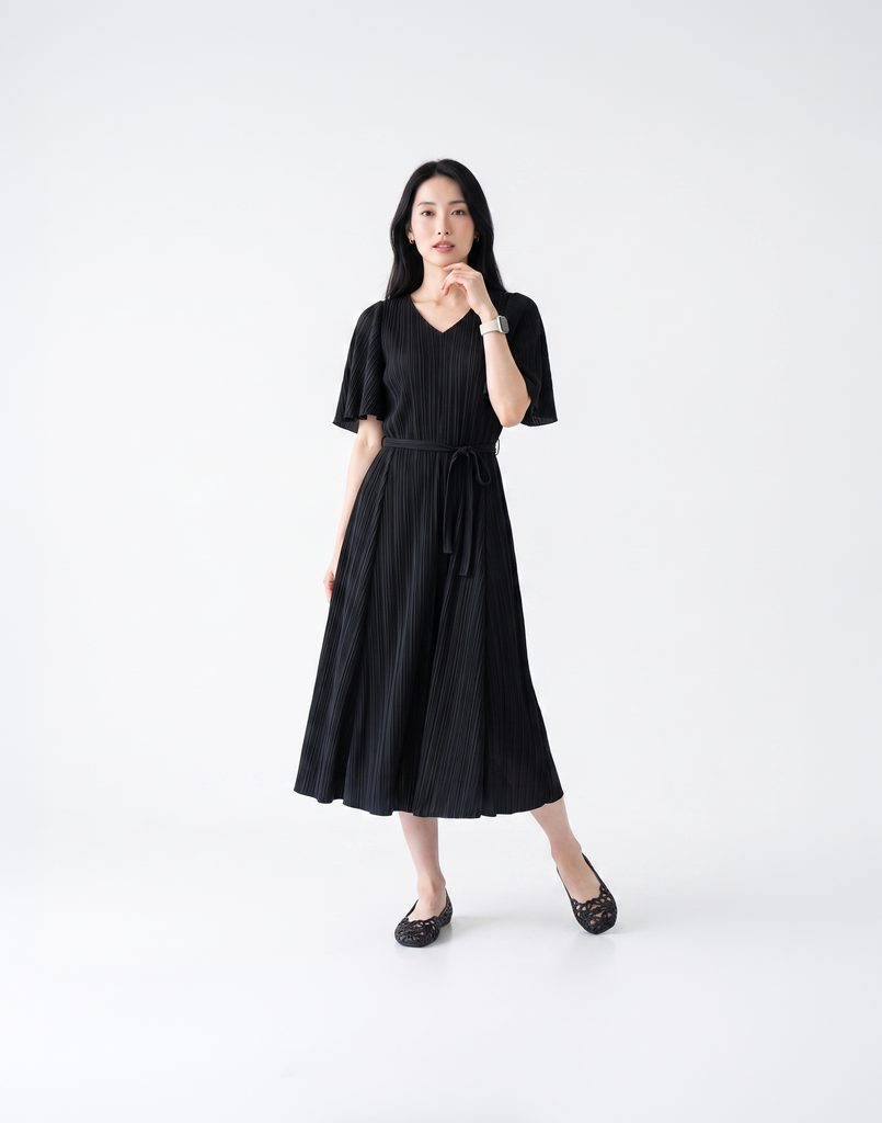Wrinkle-Free, Free Size & Flattering Daisy Pleated Dress With Adjustable Waist Tie