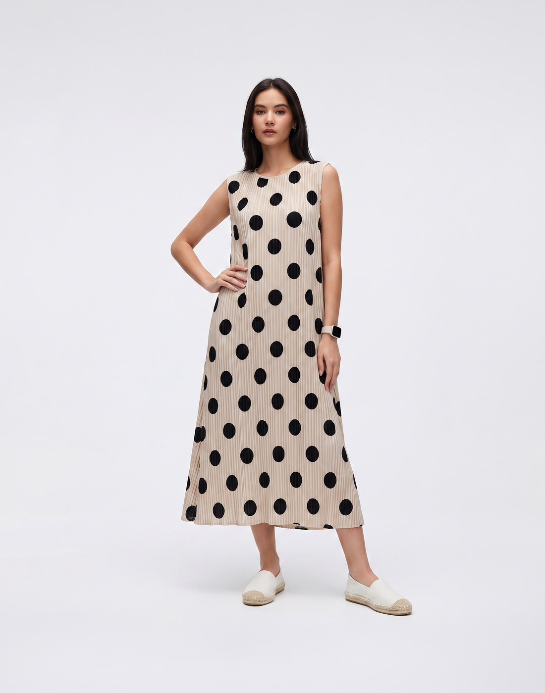 Wrinkle-Free, Cooling, Breathable & Free Size Jollie Polkadot Dress