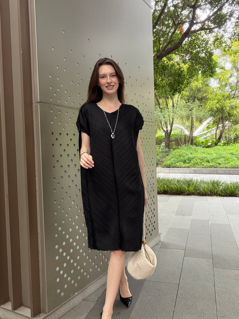Wrinkle-Free, Cooling & Stretchy Pleated Bliss Dress With Sleeves