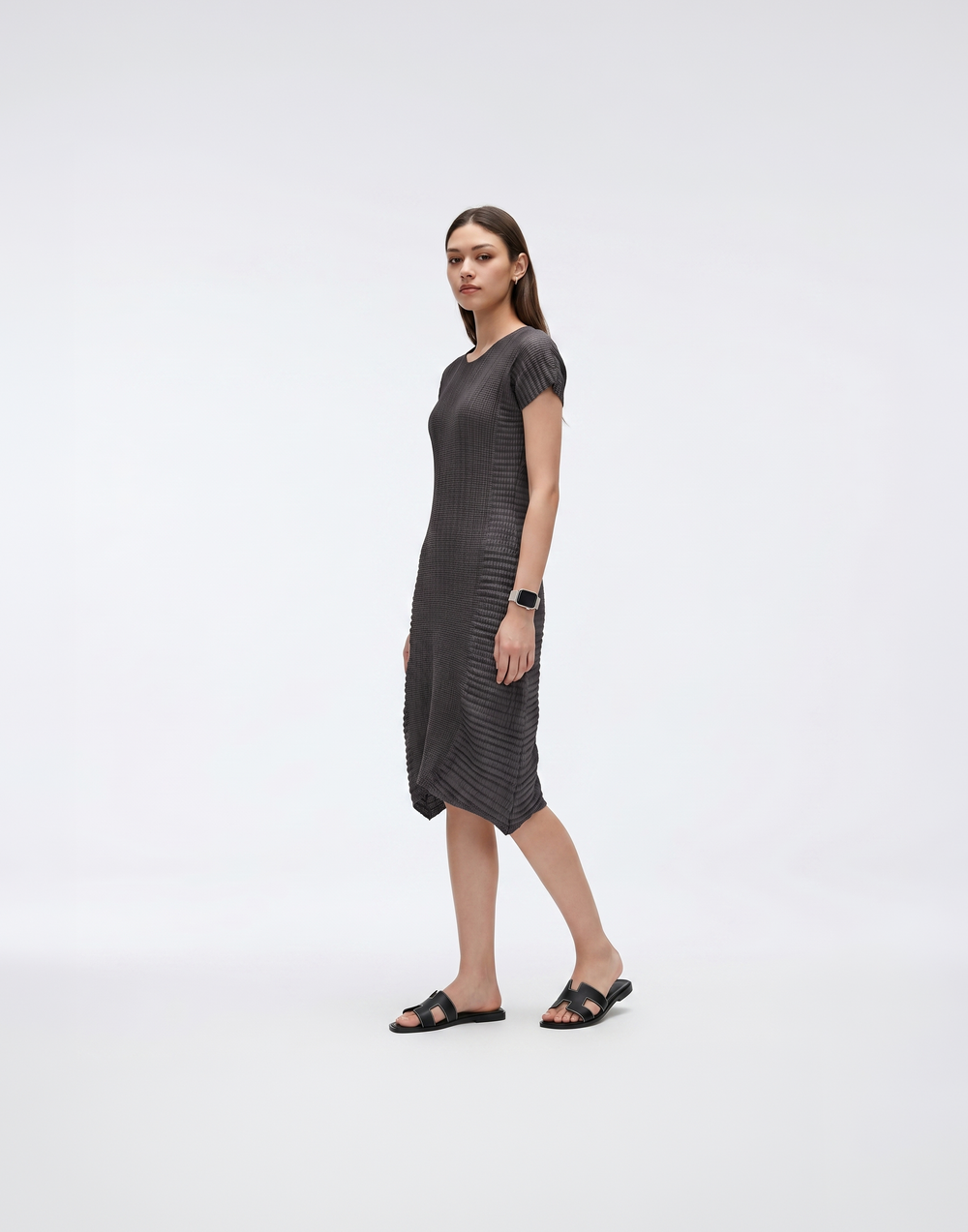 Wrinkle-Free, Cooling & Free Size Pleated Bella Dress