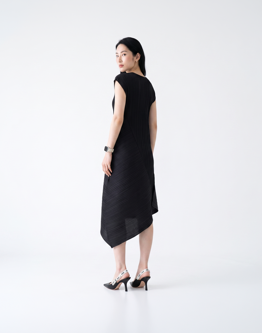 Wrinkle-Free, Cooling & Breathable Celeste Pleated Dress
