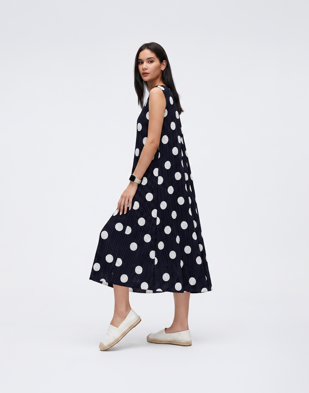 Wrinkle-Free, Cooling, Breathable & Free Size Jollie Polkadot Dress