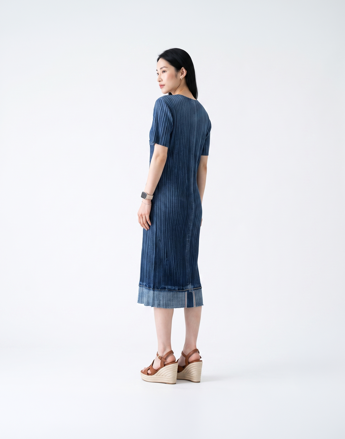 Wrinkle-Free, Cooling & Breathable Monaco Free Size Pleated Denim Dress With Sleeves