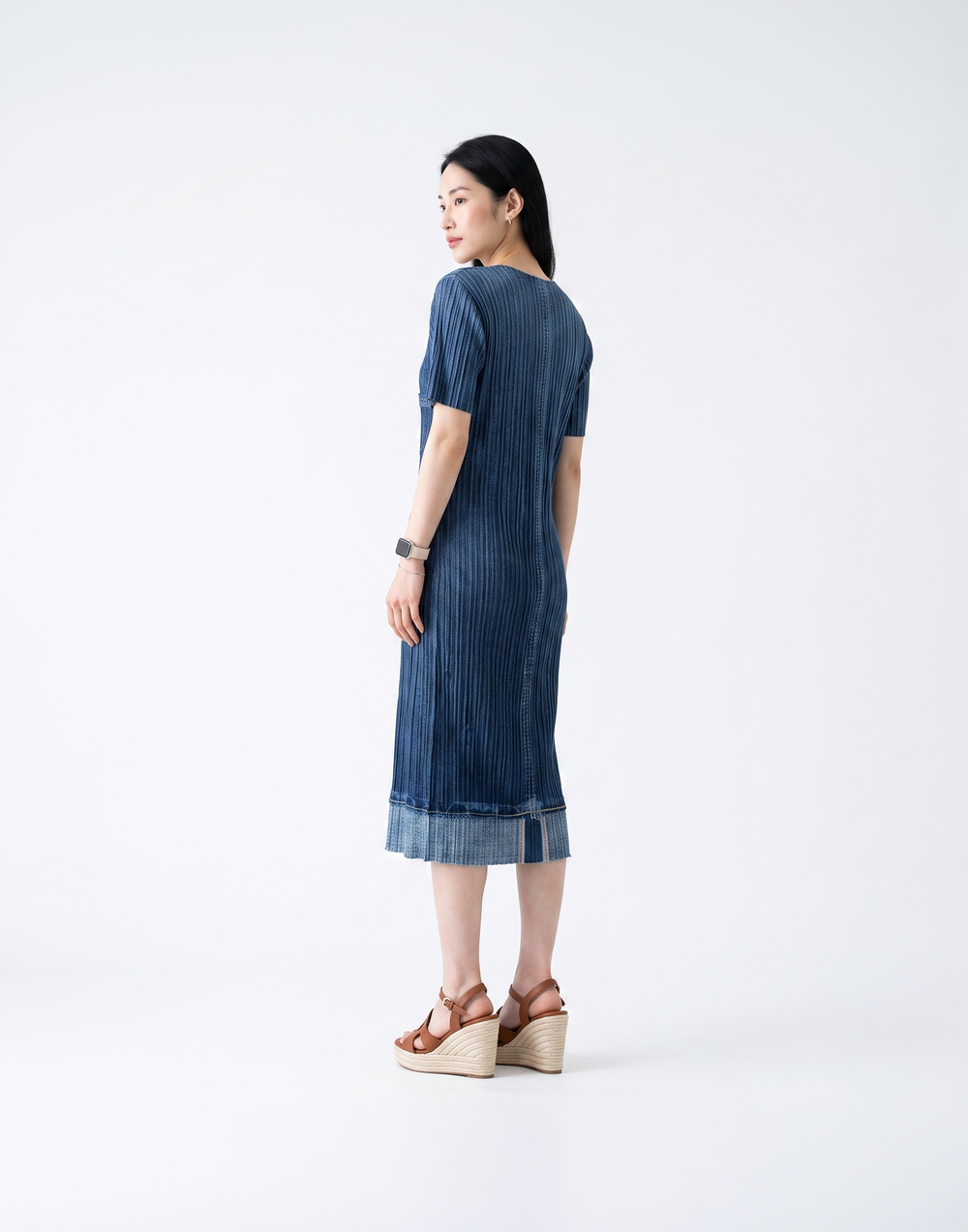 Wrinkle-Free, Cooling & Breathable Monaco Free Size Pleated Denim Dress With Sleeves