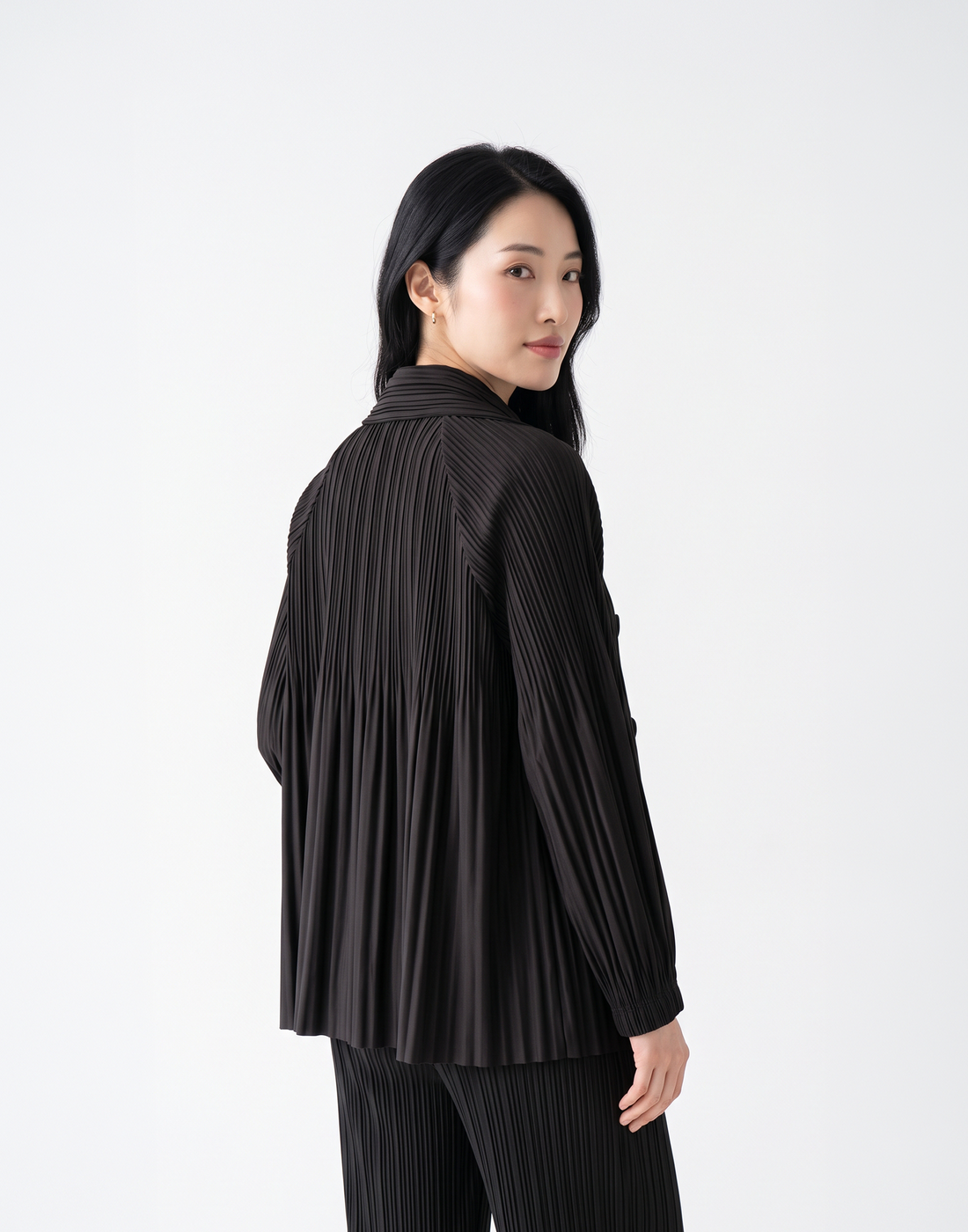 Wrinkle-Free, Cooling & Breathable Free Size Pleated Amara Jacket