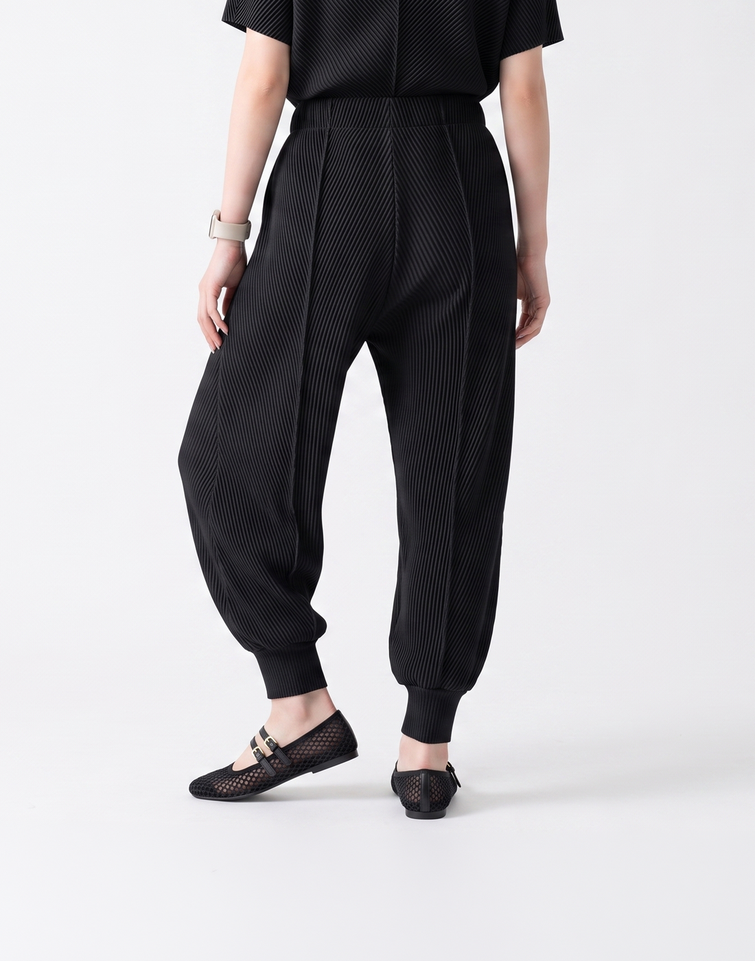 Wrinkle-Free, Cooling & Breathable Free Size Takeoff Pleated Set