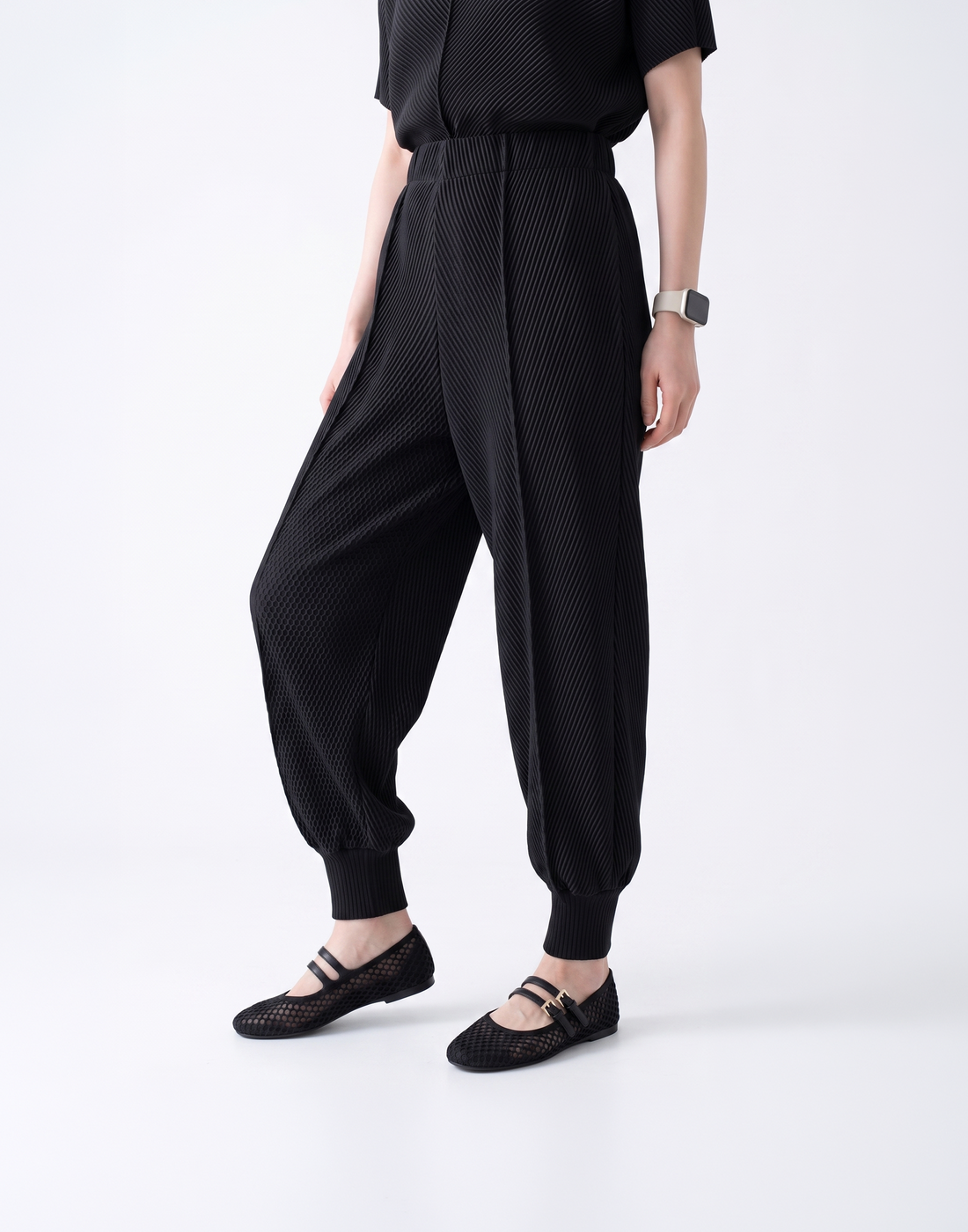 Wrinkle-Free, Cooling & Breathable Free Size Takeoff Pleated Set