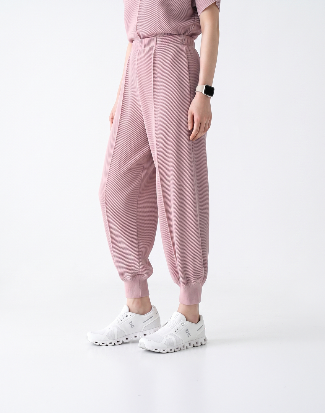 Wrinkle-Free, Cooling & Breathable Free Size Takeoff Pleated Set