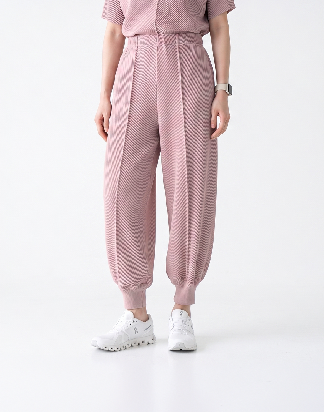 Wrinkle-Free, Cooling & Breathable Free Size Takeoff Pleated Set