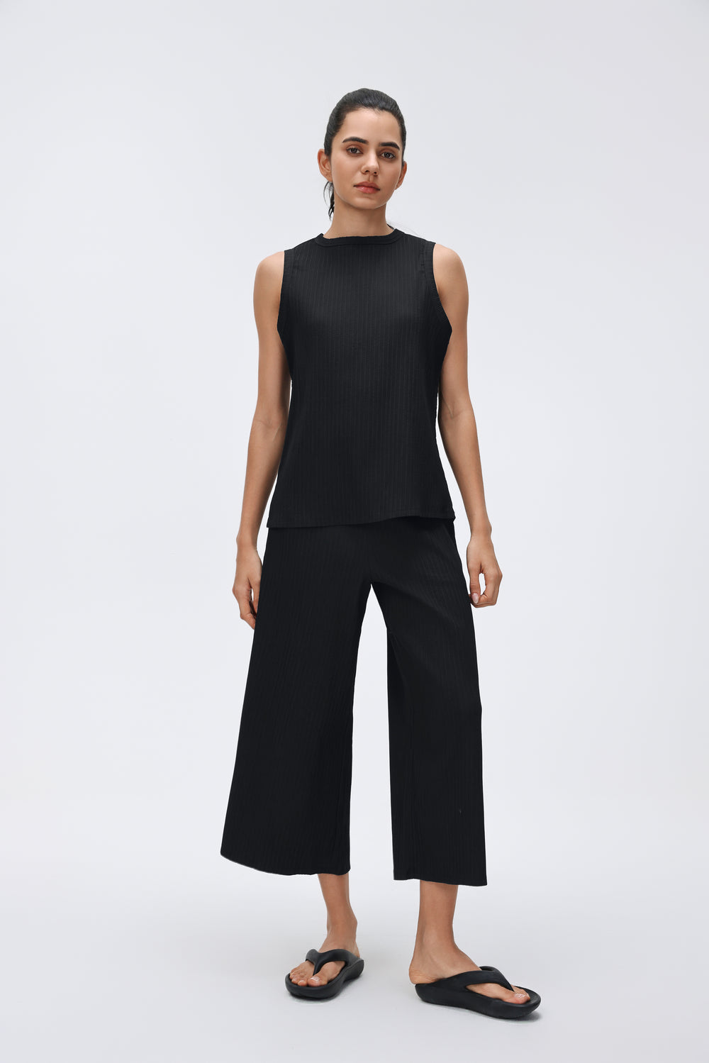 Wrinkle-Free, Stretchy & Breathable Flow Pants With Stretchy Waistband & Pockets - For Petites