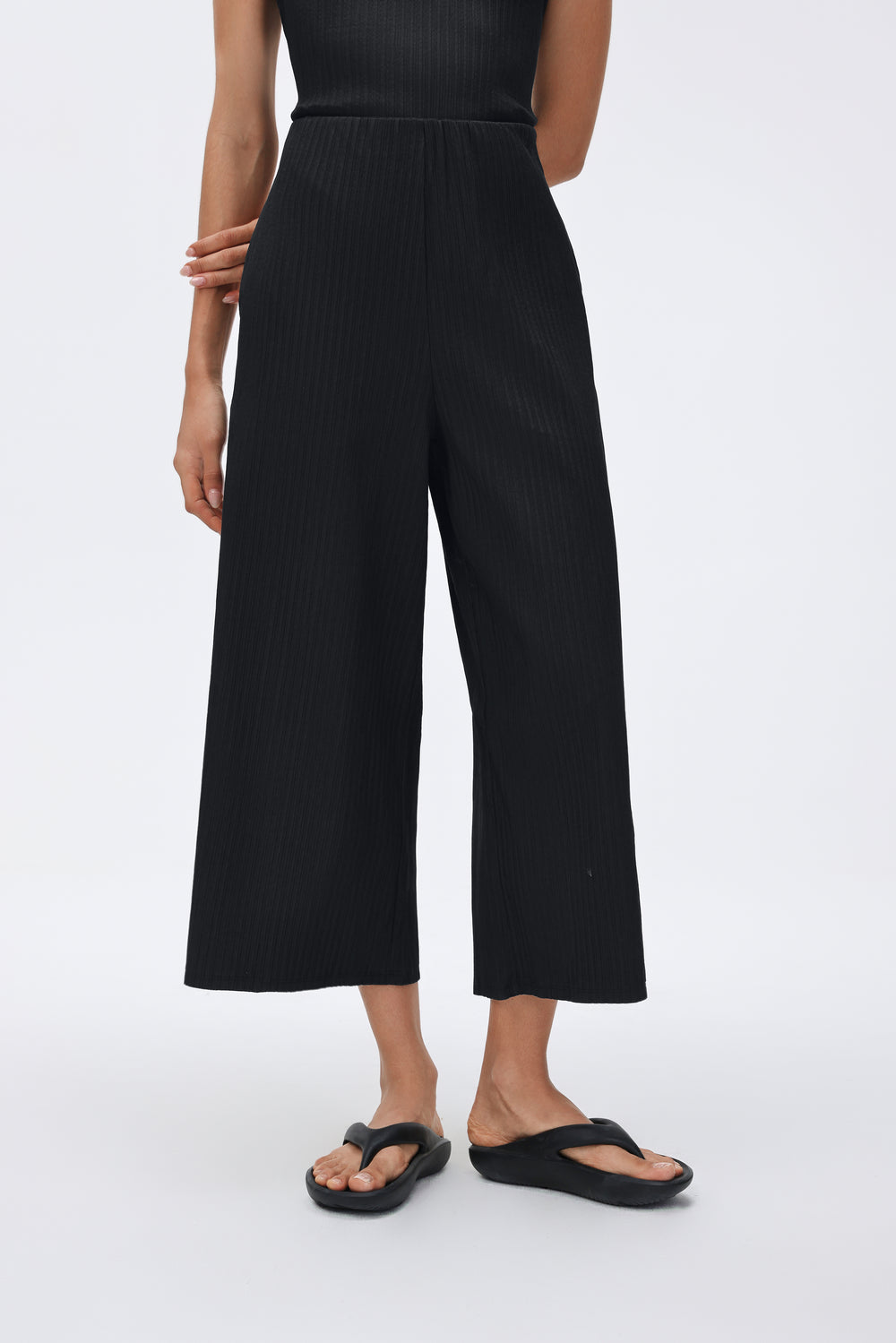Wrinkle-Free, Stretchy & Breathable Flow Pants With Stretchy Waistband & Pockets - For Petites