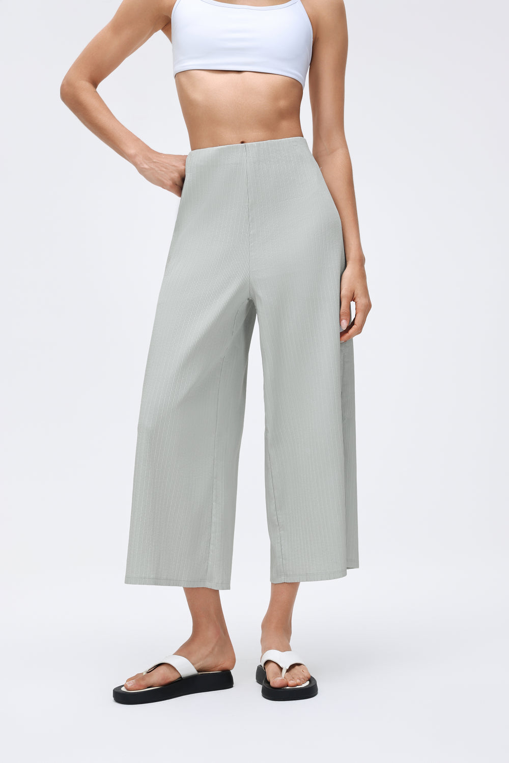 Wrinkle-Free, Stretchy & Breathable Flow Pants With Stretchy Waistband & Pockets - For Petites