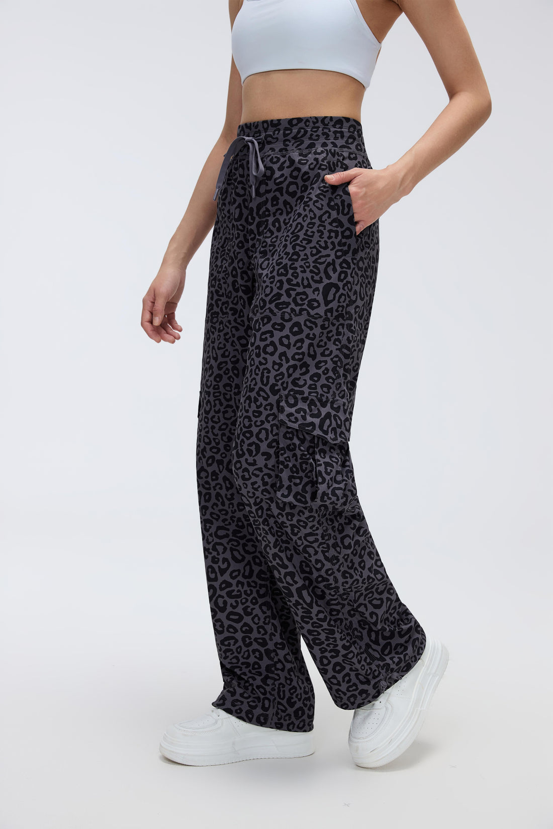 Stretchable Utility Travel Joggers With 6 Pockets