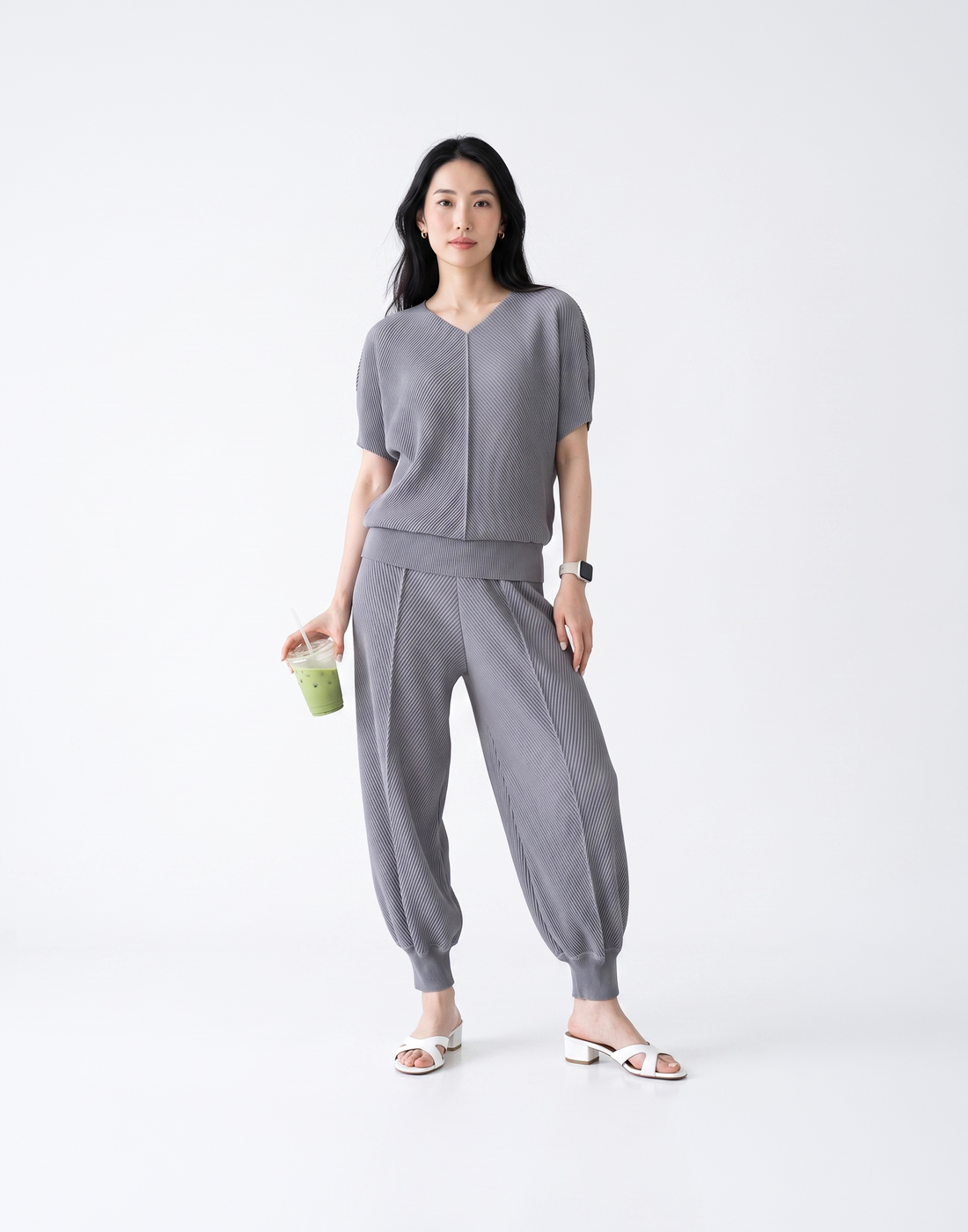 Wrinkle-Free, Cooling & Breathable Free Size Takeoff Pleated Set