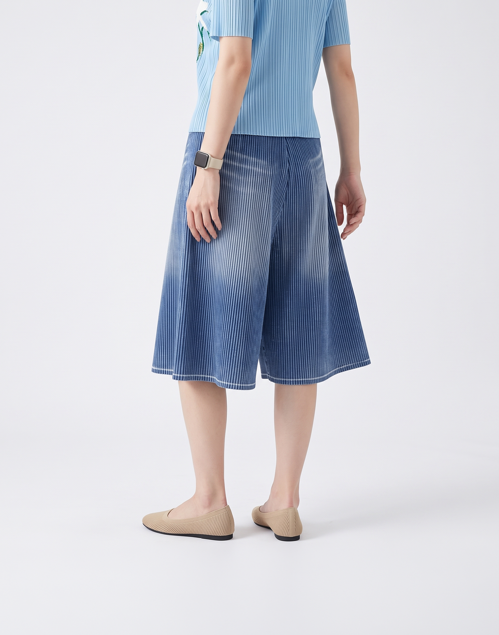 Cooling, Breathable & Free Size Wave Pleated Denim Shorts With Pockets