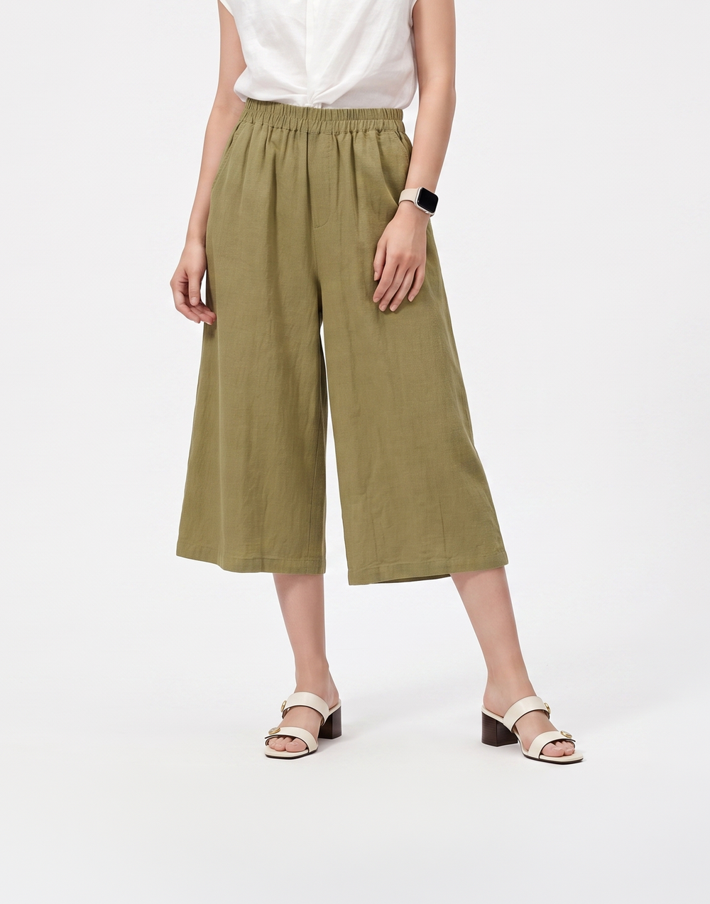 Wrinkle-Free, Cooling & Breatahble Elite Bermudas With Stretchy Waistband