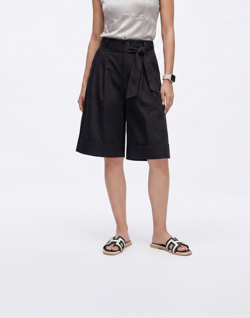 Cooling, Breathable Destination Bermudas With Pockets