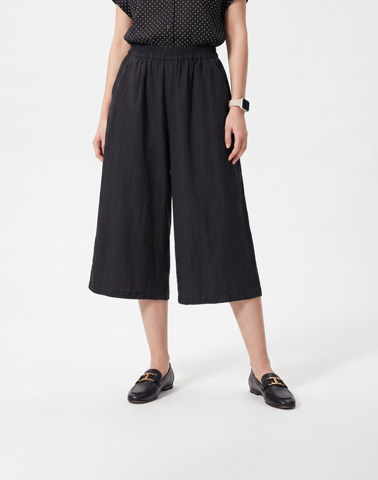 Wrinkle-Free, Cooling & Breatahble Elite Bermudas With Stretchy Waistband