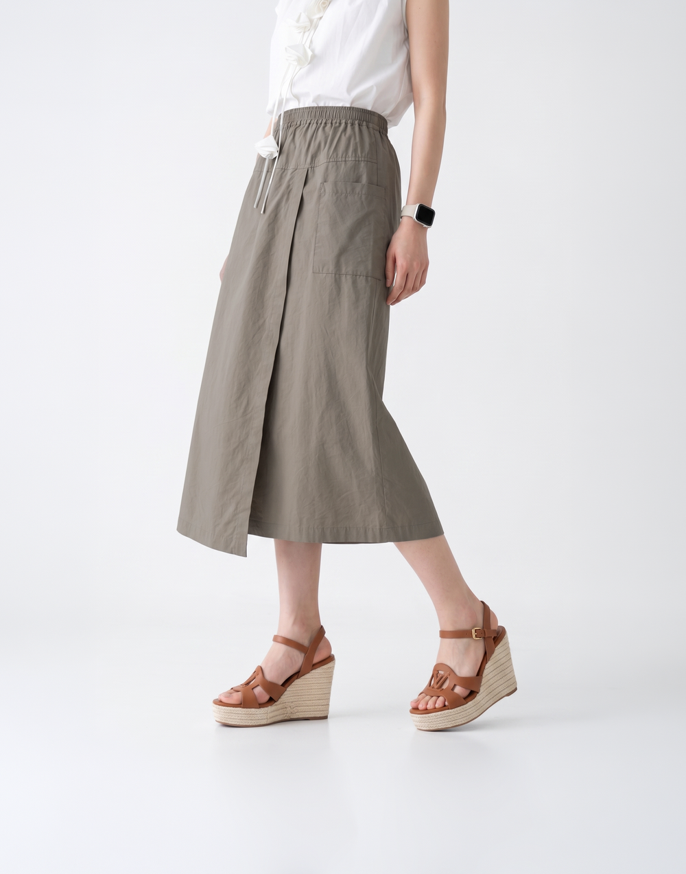 Cooling, Breathable & Stretchy Nomad Skirt With 2 Front Pockets & Elastic Waistband