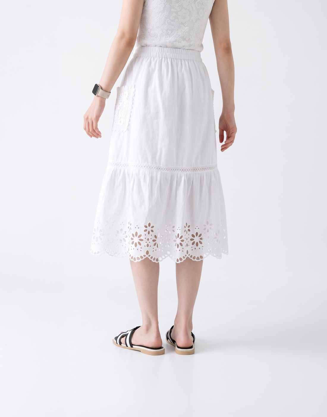 Cooling, Breathable Muse Lace Skirt With Stretchable Waistband & Pockets