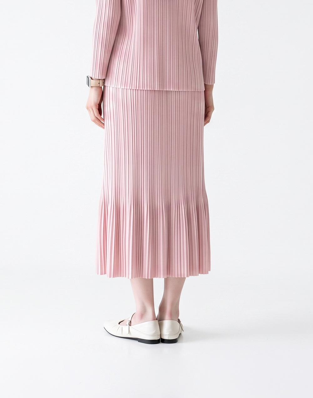 Wrinkle-Free, Cooling & Breathable Harmony Skirt With Stretchy Waistband