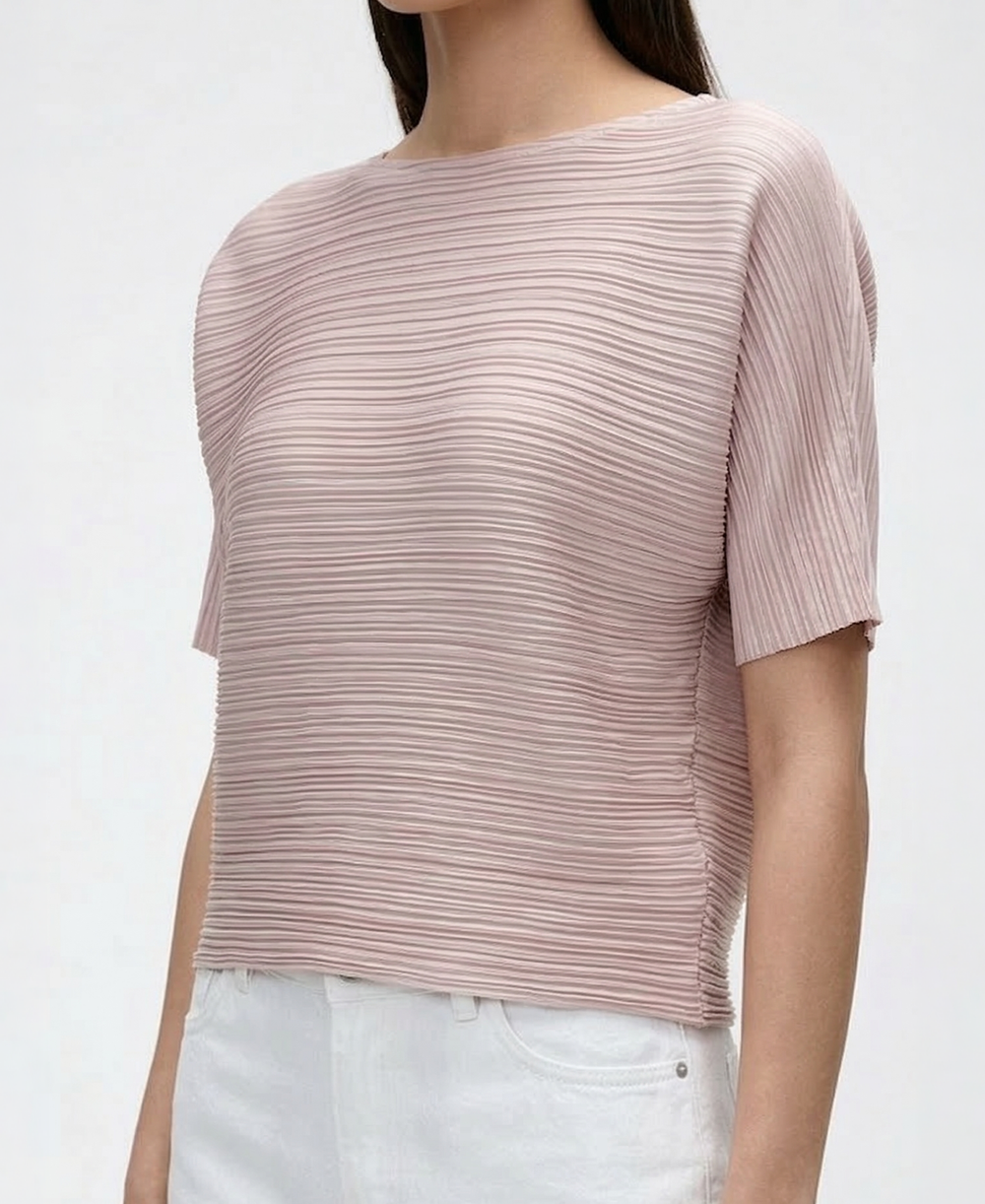 Wrinkle-Free, Cooling & Breathable Elevation Pleated Top