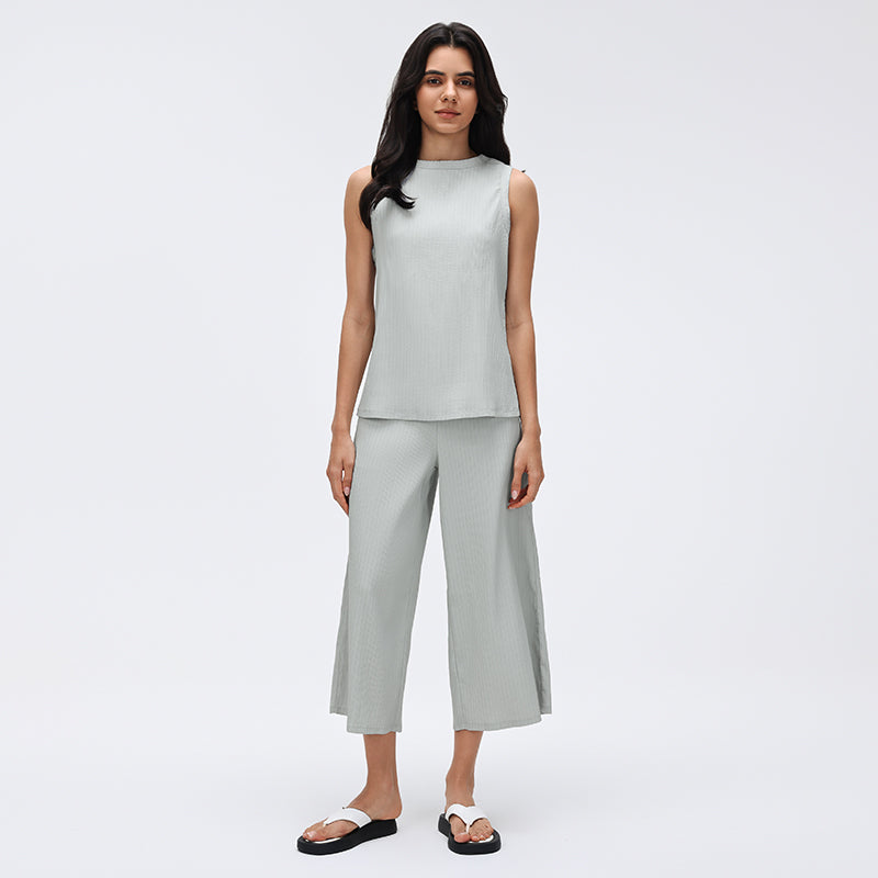 Wrinkle-Free, Cooling & Breathable Sleeveless Air Top