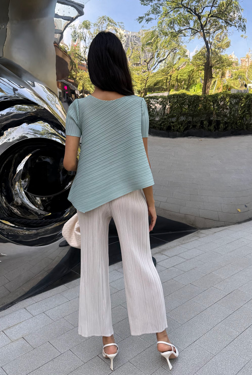 Cooling & Wrinkle-Free Breezy Top With Sleeves