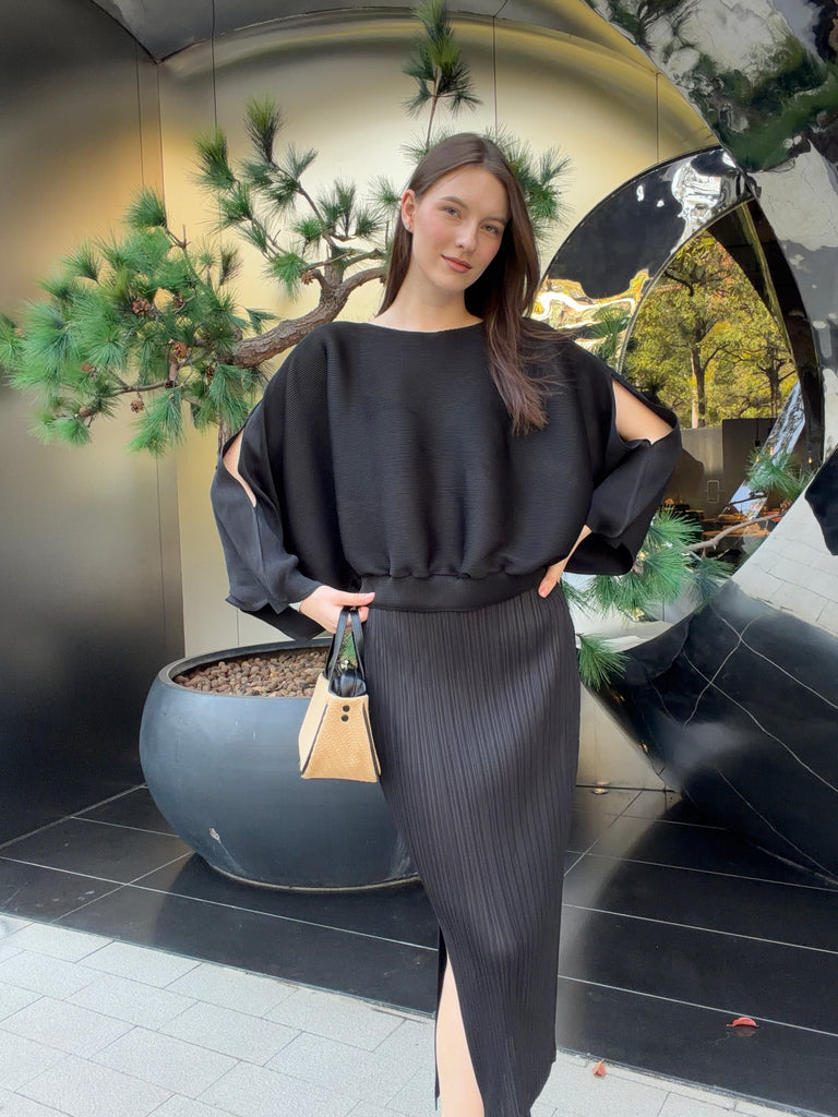 Cooling, Wrinkle-Free and Free Size Fluid Top