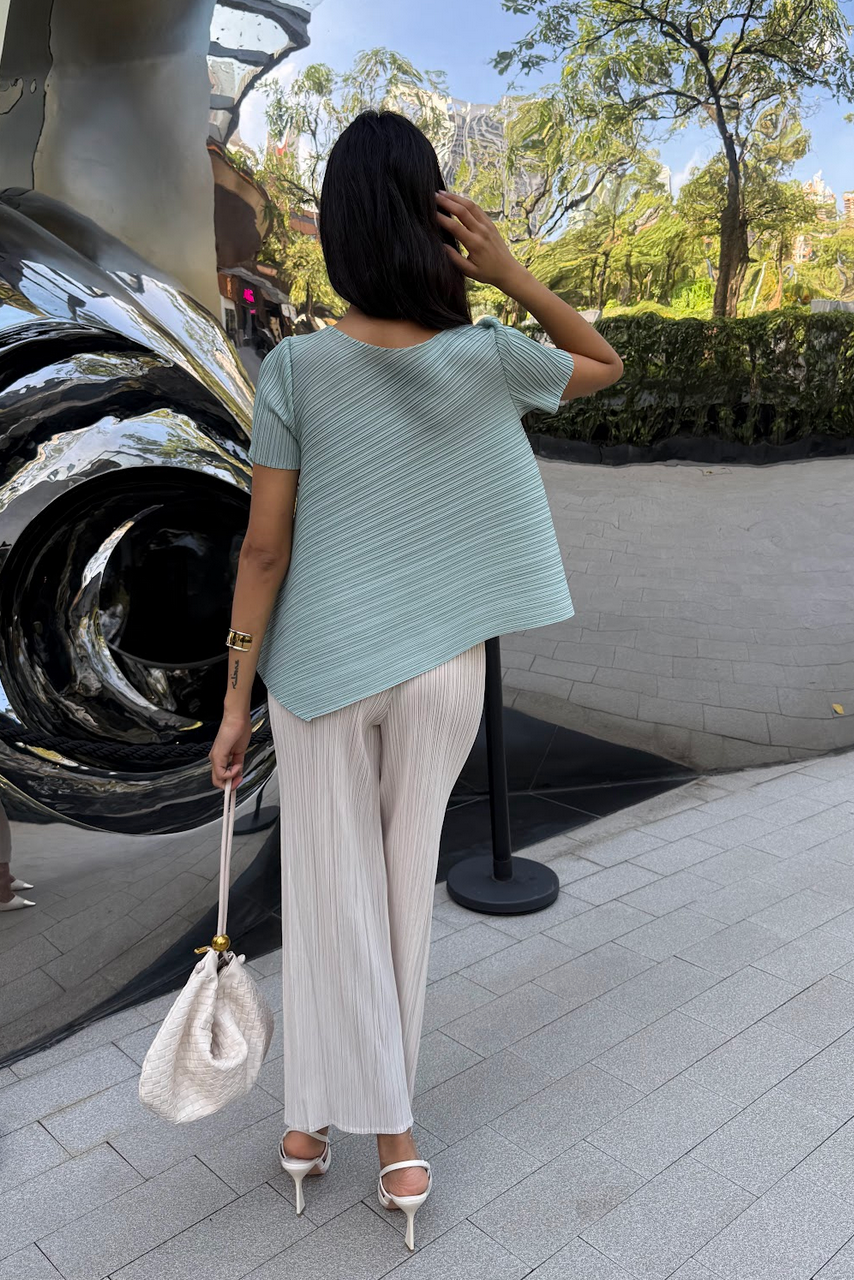 Cooling & Wrinkle-Free Breezy Top With Sleeves